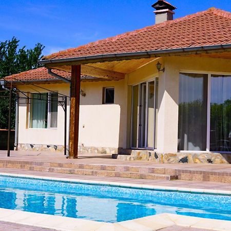 Вила Релакс - villa Relax Sokolovo Экстерьер фото