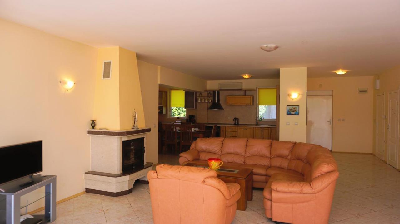 Вила Релакс - villa Relax Sokolovo Экстерьер фото