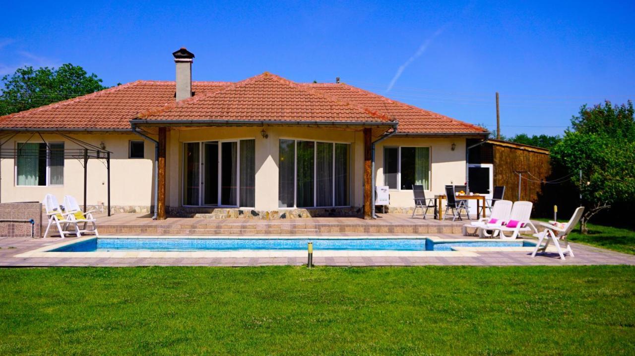 Вила Релакс - villa Relax Sokolovo Экстерьер фото