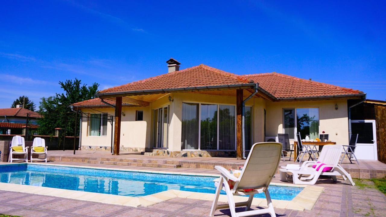 Вила Релакс - villa Relax Sokolovo Экстерьер фото